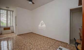 Imagem 3: Privilégio Imóveis vende: Em Botafogo, apartamento de 2 quartos, com 70 m² no 3° andar, de