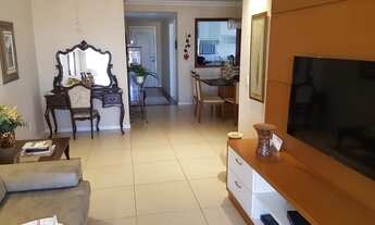 Imagem 3: Apartamento mobiliado na Praia dos Cavaleiros com<br>03 quartos