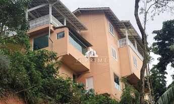 Imagem 3: Casa Triplex com vista livre montanhas