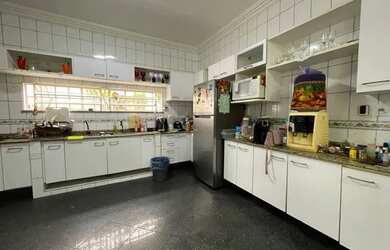 Imagem 6: Casa no Parque 10, Shangrilla, ideal para área comercial