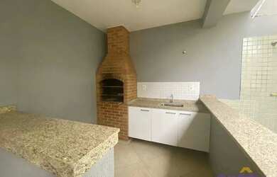 Imagem 12: Casa espaçosa com 3 quartos, ampla suíte e churrasqueira na Morada da Colina