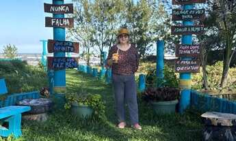Imagem 2: Casa com kiosque e piscina