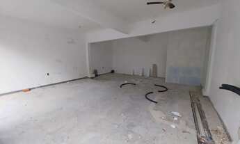 Imagem 5: LJ2293) Loja em excelente localização no Centro medindo 60m²