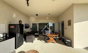 Imagem 7: Casa Térrea à venda com Vista para o Lago no Condomínio Lago Dourado Jacareí/SP