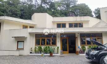 Imagem 2: Sala comercial com 27 m², salão livre e versátil, ideal para diferentes tipos de negócios