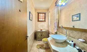 Imagem 7: Casa à Venda - Ampla, Elegante e Completa - Quase 500m² de Terreno!