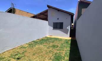 Imagem 4: Casa já financiada. Santa Emilia, com quintal. Saldo devedor 47 mil. Parcela $ 420,00