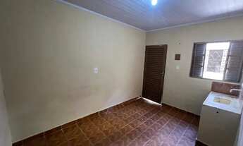 Imagem 6: Kitnet 1 comodo, pia e banheiro dentro