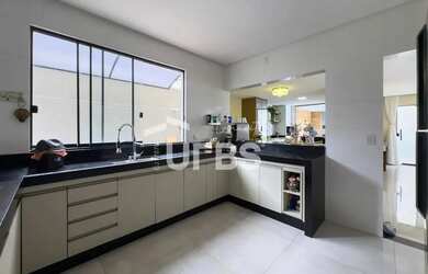 Imagem 7: EXCELENTE SOBRADO JARDIM ATLANTICO, 3 SUITES, PARQUE CASCAVEL!