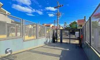 Imagem 4: Casa em Porto Alegre, no bairro Guarujá, com 3 dormitório(s), e 3 banheiros, à v