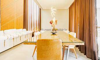 Imagem 4: Residência Mobiliada com 4 Suítes, Escritório e Espaço Gourmet Integrado