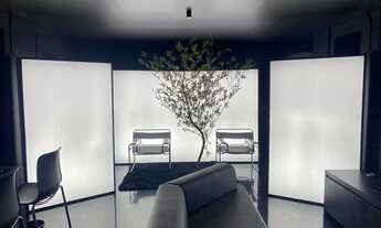 Imagem 4: Cobertura com uma decoração moderna e bem planejada, receba um vídeo para mais informações