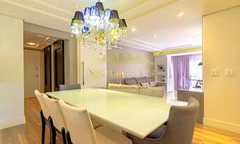 Imagem 2: Apartamento Younique Água Verde, andar alto,mobiliado, 3 dorm. sendo 2 suítes, 120 m² priv