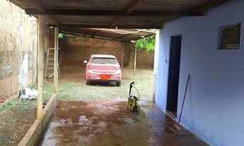 Imagem 6: Aluga se casa fechada e sozinha