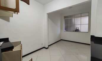 Imagem 5: Casa para venda possui 240 metros quadrados com 3 quartos em São Mateus - Juiz de Fora - M