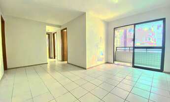 Imagem 2: Apartamento para venda possui 70 metros quadrados com 3 quartos em Casa Amarela - Recife