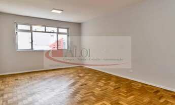 Imagem 2: Simpático sala/quarto, totalmente reformado, com garagem, em andar alto, com excelente ilu