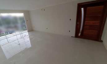 Imagem: Casa Triplex de 3/4, sendo uma suíte e