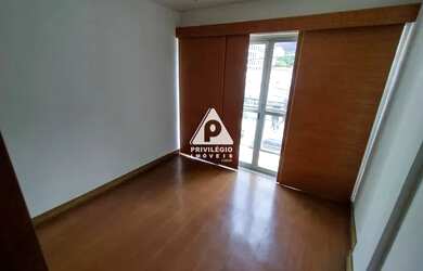 Imagem 7: Apartamento no Jardim Botânico, com 4 quartos (sendo 2 suítes) e 2 vagas. Prédio com play