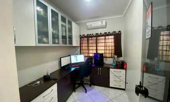 Imagem 6: Casa para venda tem 384 metros quadrados com 3 quartos em Goiânia 2 - Goiânia - GO