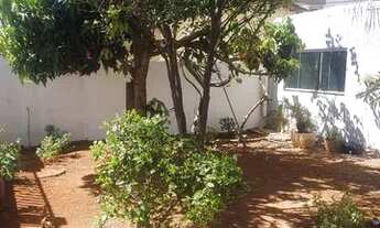 Imagem 3: Casa de condomínio para aluguel possui 300 metros quadrados com 4 quartos