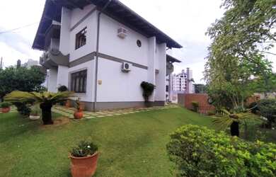 Imagem 2: Casa super ampla, no Bairro Ponta Aguda!