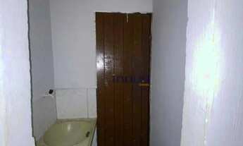 Imagem 4: Kitnet com 2 dormitórios para alugar, 40 m² por R$ 600,00/mês - Manuel Sátiro - Fortaleza