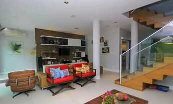 Imagem 3: Venda Imperdível: 2 Casas de Luxo a Poucos Passos da Lagoa Rodrigo de Freitas!