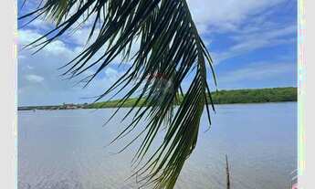 Imagem 7: Casa a beira mar na Barra de Santo Antônio