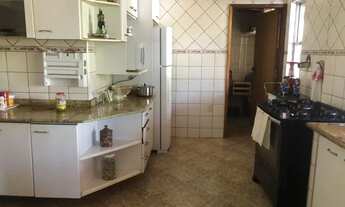 Imagem 7: Vendo Casa com excelente área verde no Lago Norte