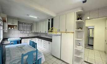 Imagem: Casa 04 dorm. Amplo terreno na Trindade