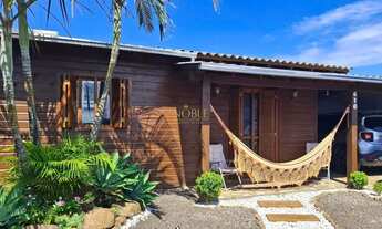 Imagem 2: Casa próxima ao centro com dois dormitórios e pátio