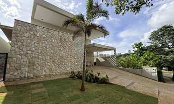 Imagem: Casa térrea de 336m² com 03 suítes à