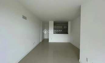 Imagem 6: Imóvel para aluguel possui 100 metros quadrados com 3 quartos em Pantanal - Florianópolis