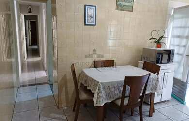 Imagem 5: Oportunidade - Casa Conjunto Residencial Trinta e Um de Março - 3 Dormitórios - 150m²