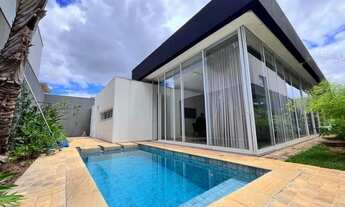 Imagem: Casa a venda no condomínio Tamboré em