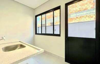 Imagem 5: Sobrado para aluguel tem 377 metros quadrados com 5 quartos