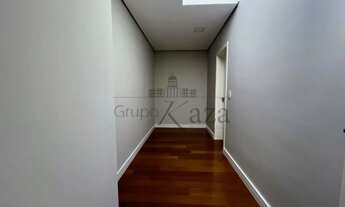 Imagem 7: Imóvel para aluguel tem 356 metros quadrados com 4 quartos