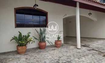 Imagem 2: Casa de rua - / Residencial / Vila Grego