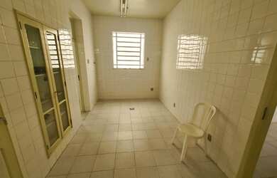 Imagem 4: Casarão duplex com 2 vagas excelente para comercio