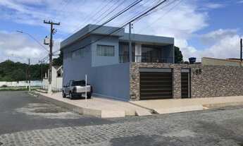 Imagem 4: Casa de condomínio para venda possui 300 metros quadrados com 5 quartos