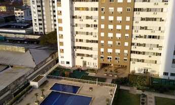 Imagem 2: Apartamento venda Porto Alegre Passo da Areia 2 dormitórios. TOTALMENTE MOBILIADO