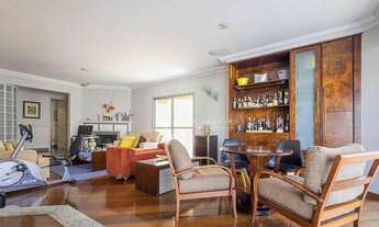 Imagem 3: Apartamento reformado, andar alto, bem iluminado e ventilado. Excelente oportunidade!