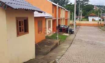 Imagem 2: Sobrado com 2 dormitórios à venda, 52 m² por R$ 170.000,00 - Ipiranga - Sapucaia do Sul/RS