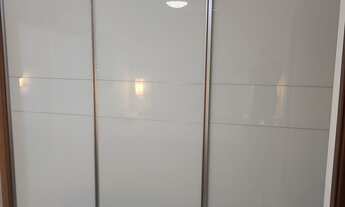 Imagem 3: Apartamento 3 quartos 2 banheiros com armários planejados e ar condicionado