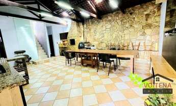 Imagem 7: Casa com 4 dormitórios para alugar, 262 m² por R$ 3.000,00/mês - Petrópolis - Joinville/SC