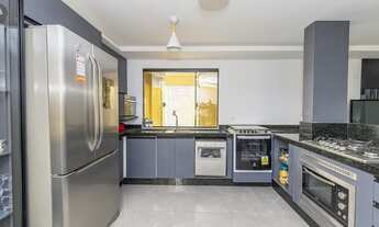 Imagem 4: LINDÍSSIMA CASA DE RUA COM 135M², 3 QUARTOS SENDO 1 SUÍTE, SEMIMOBILIADO, TERRAÇO AMPLO E