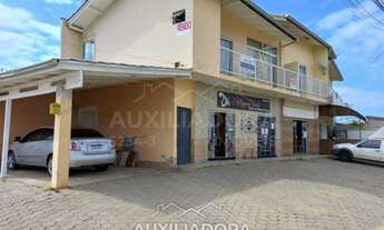 Imagem 6: Sobrado residêncial com salas comerciais e quitinetes