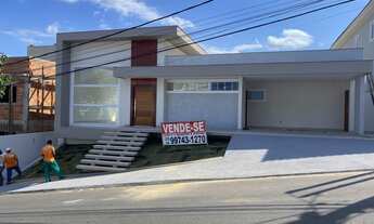 Imagem 2: Casa no condomínio Vale dos Cristais c/ 4 Quartos, área Gourmet, PERTO DO LAGO! DIRETO COM