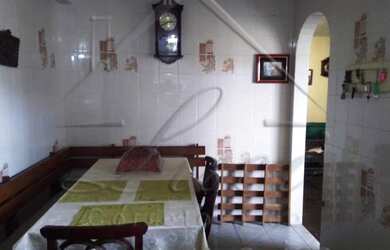 Imagem 2: SOBRADO com 3 dormitórios à venda com 320m² por R$ 840.000,00 no bairro Hauer - CURITIBA